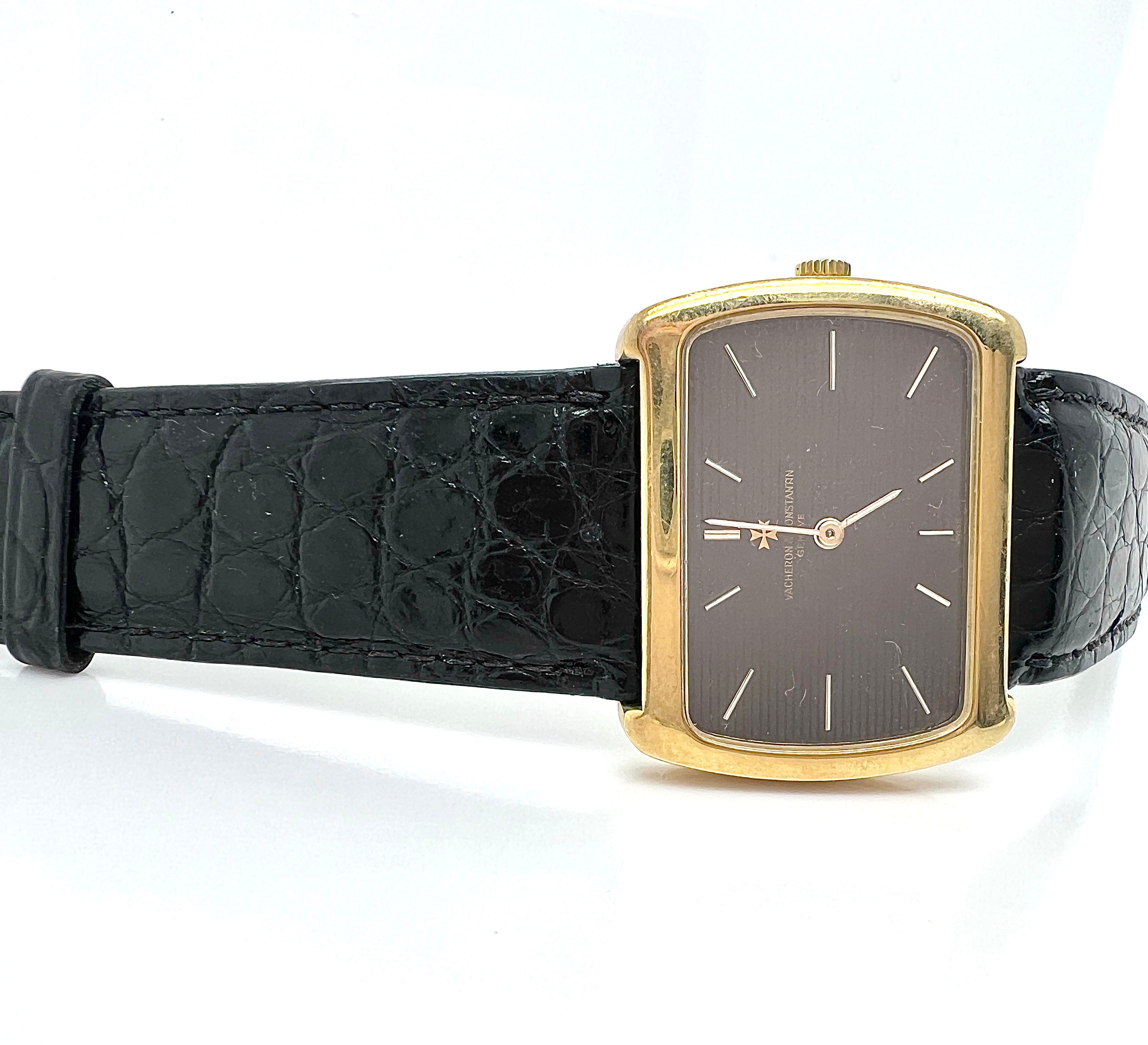 Vacheron Constantin 18k yellow Gold and Leather strap Watch