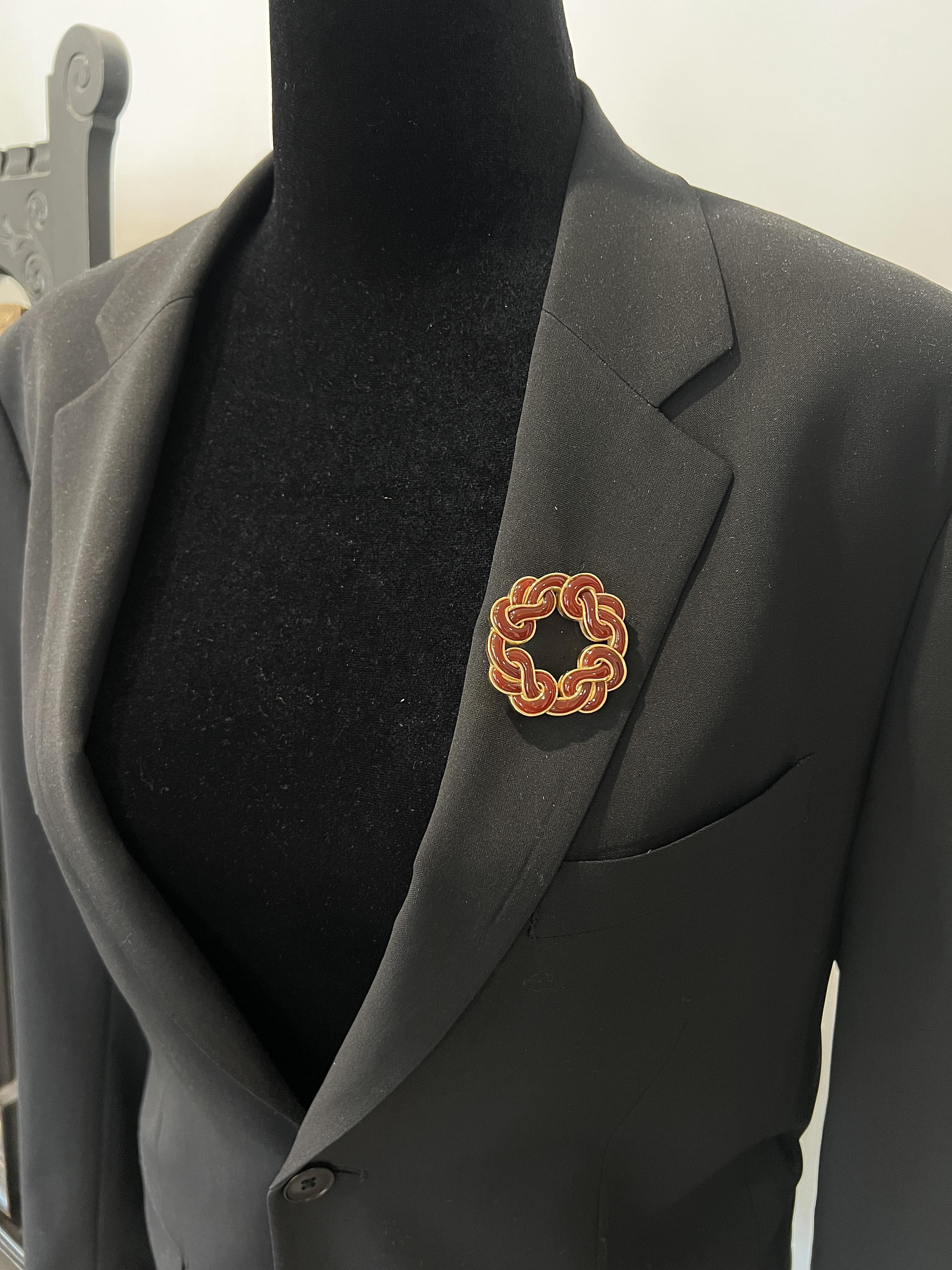 Angela Cummings Sailor's Knot Carnelian Yellow Gold Brooch