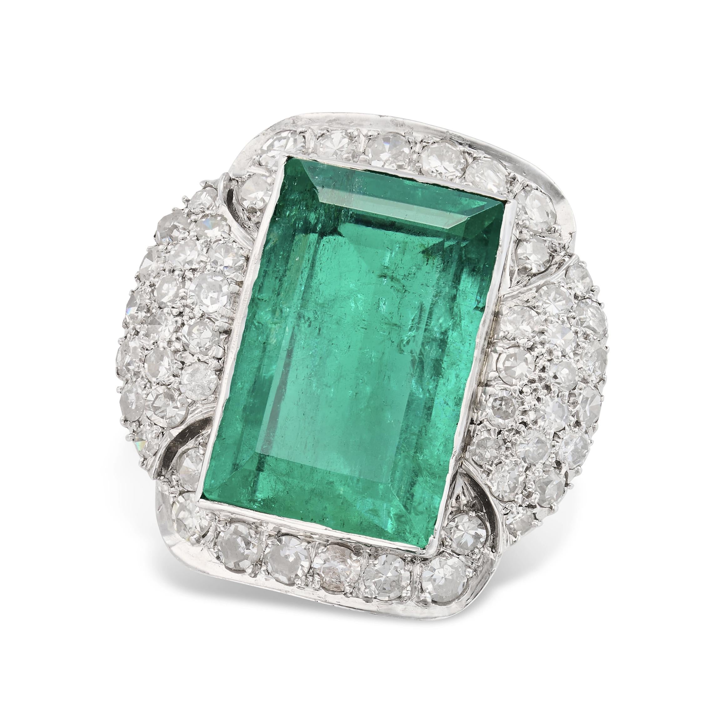 Exquisite Emerald and Diamond Ring