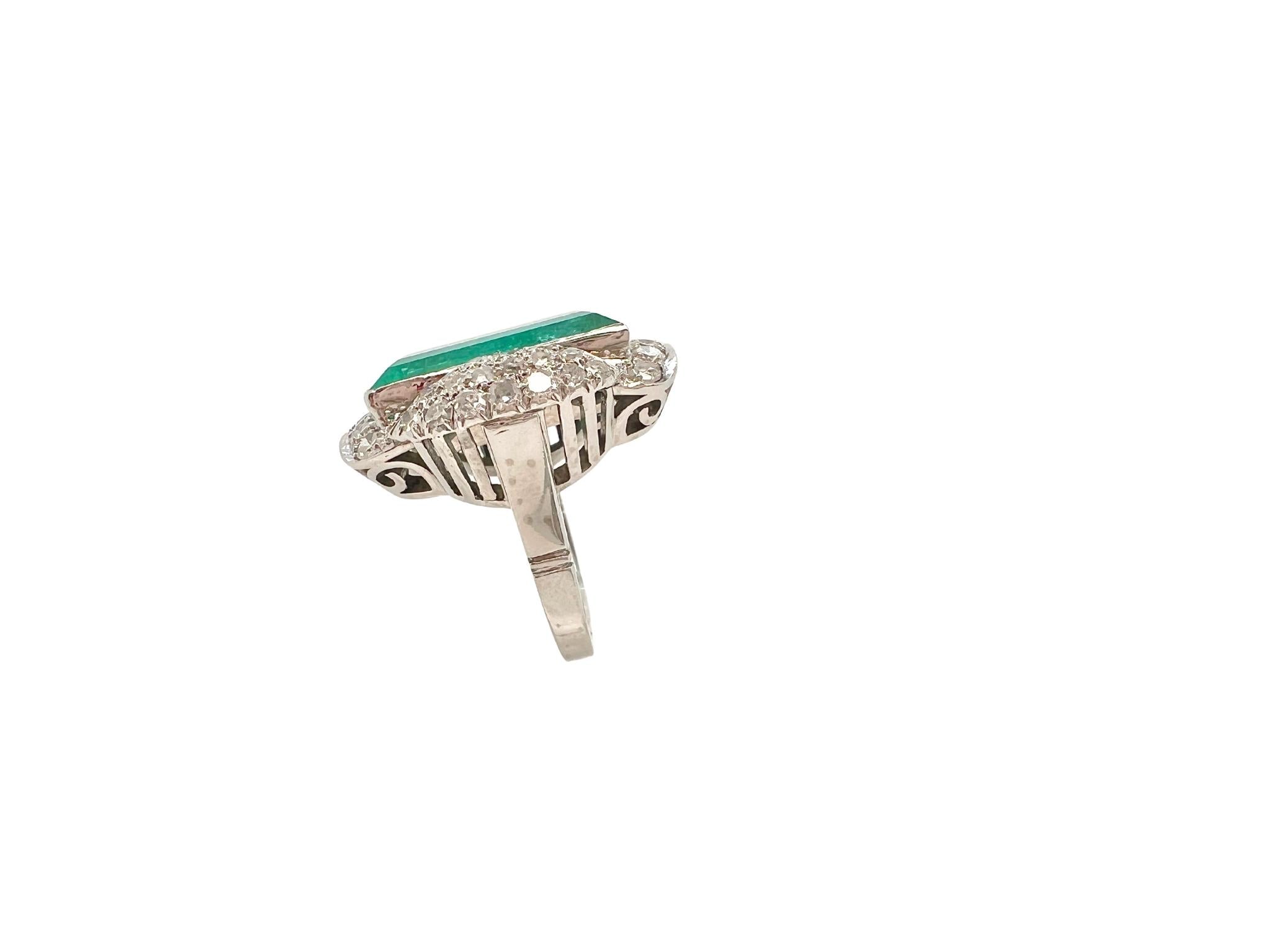 Exquisite Emerald and Diamond Ring