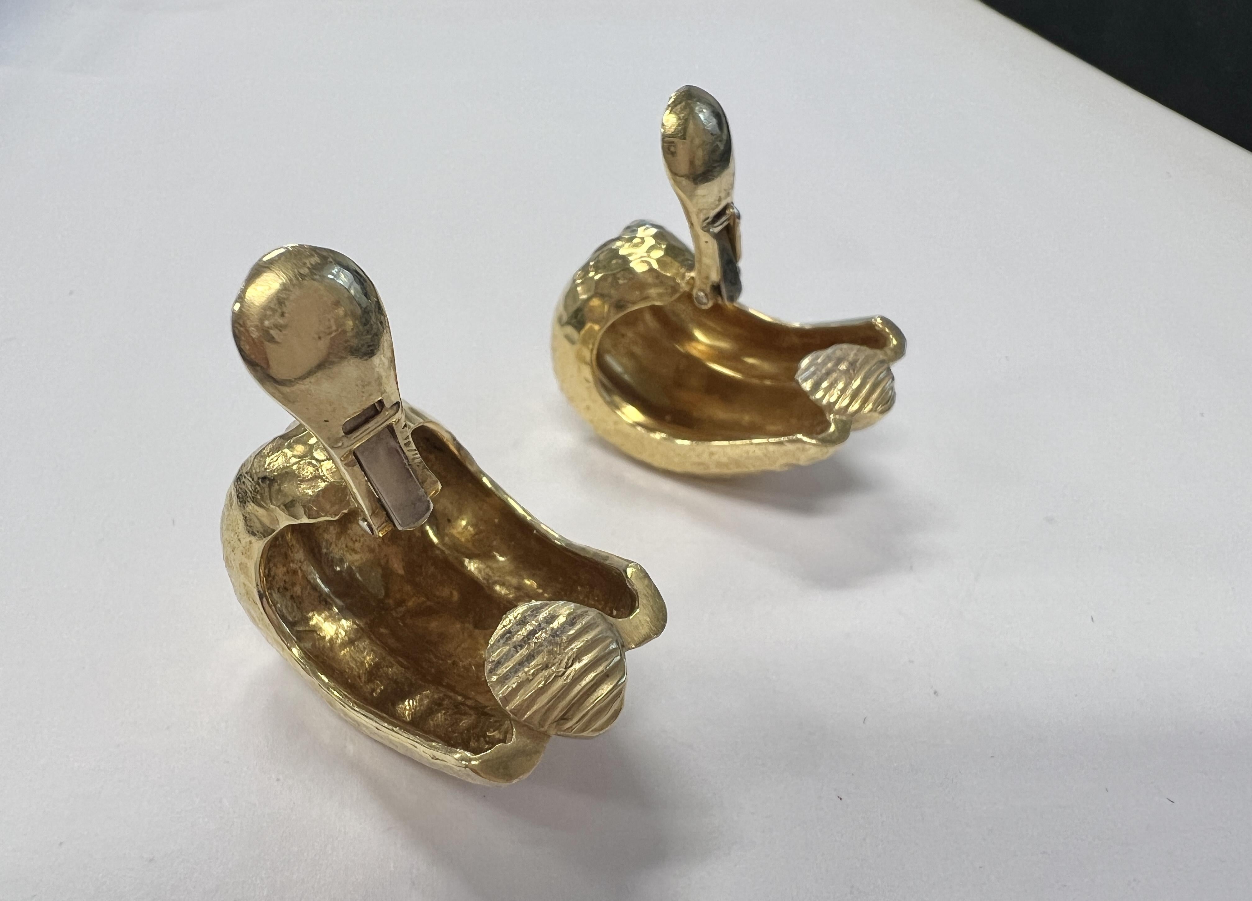 DAVID WEBB 1970 Hammered Hoops Clips Earrings In Solid 18Kt Yellow Gold