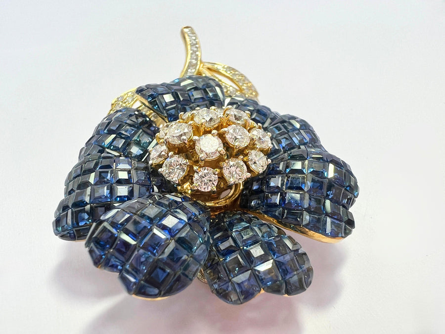 Adler Invisible Set 18K Gold Sapphire and Diamond Flower Brooch