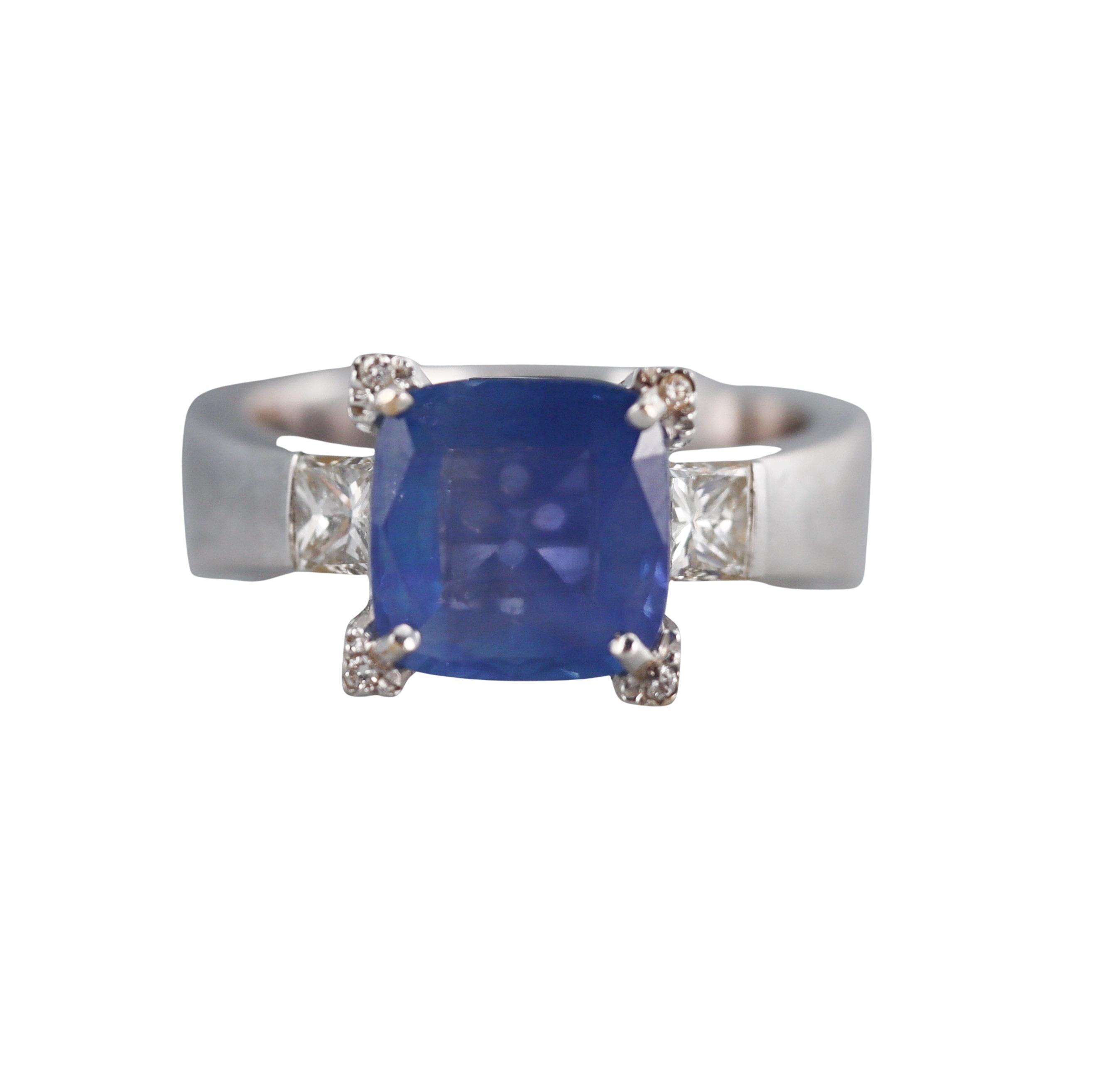 2.90 Carat Sapphire Diamond Gold Ring
