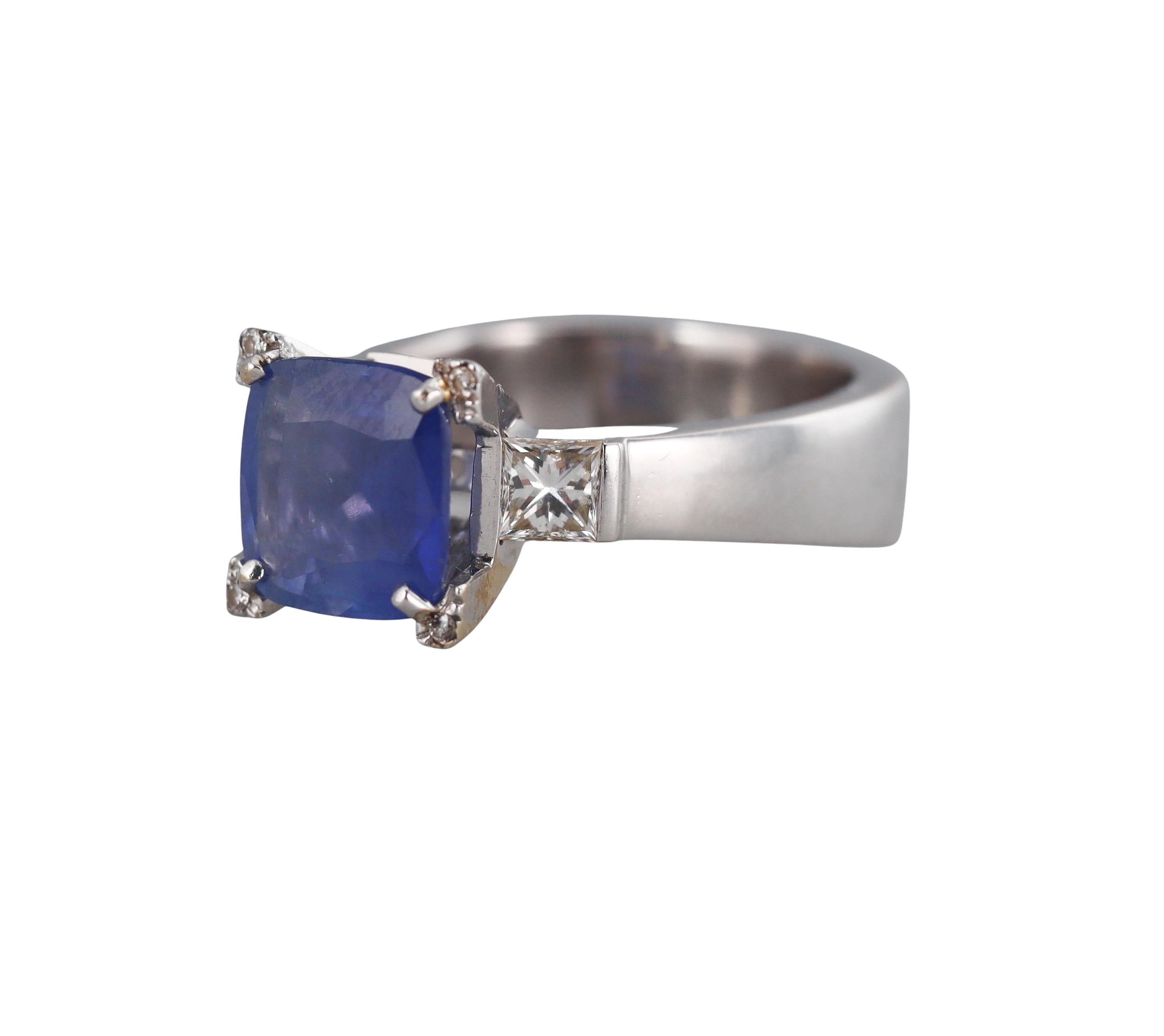 2.90 Carat Sapphire Diamond Gold Ring