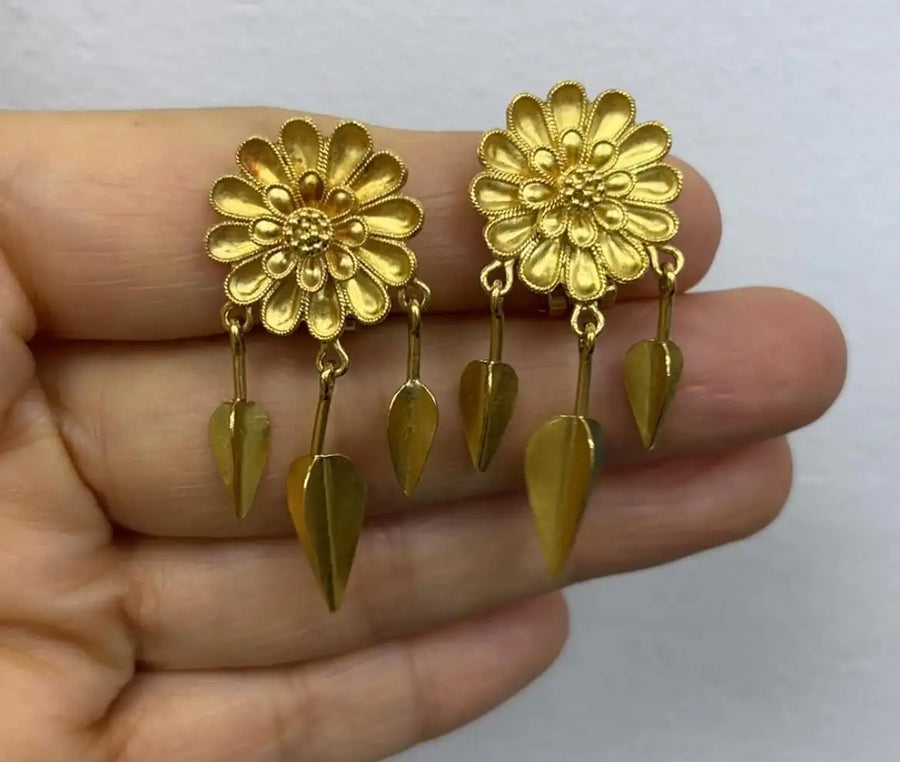 Ilias Lalaounis 18K Yellow Gold Flower Dangle Earrings