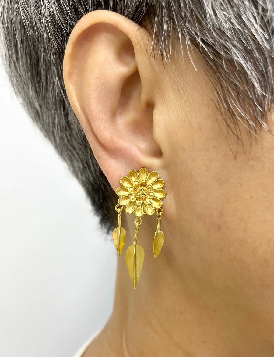 Ilias Lalaounis 18K Yellow Gold Flower Dangle Earrings