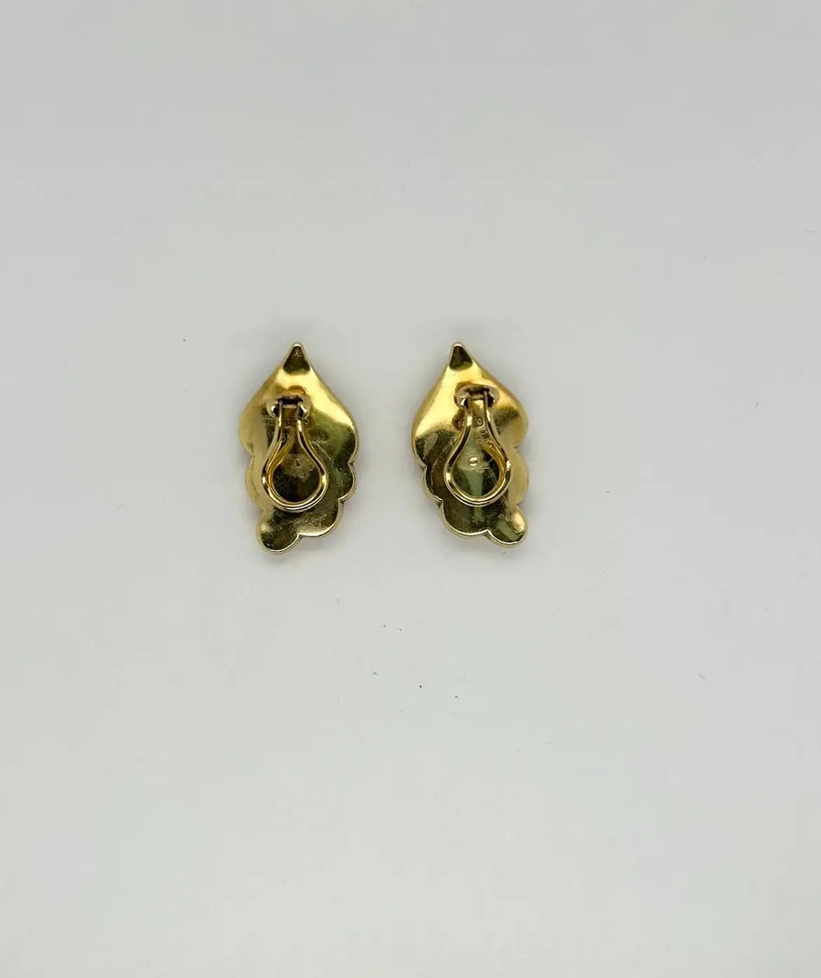 T&Co Mother Of Pearl Inlay 18k Yellow Gold Leaf Clip On Earrings