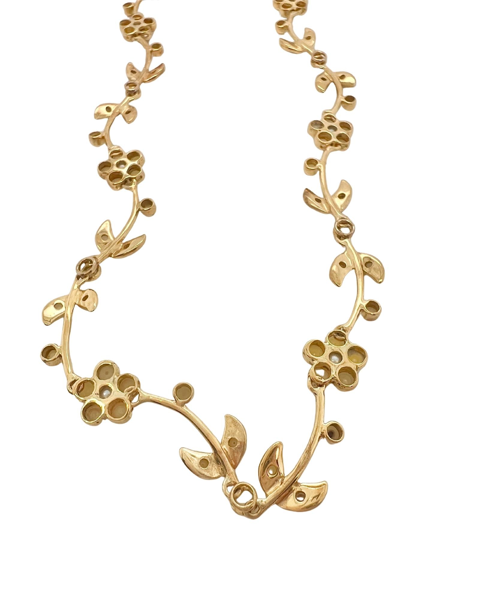 Victorian 18k Yellow Gold and Seed Pearls Flower Necklace