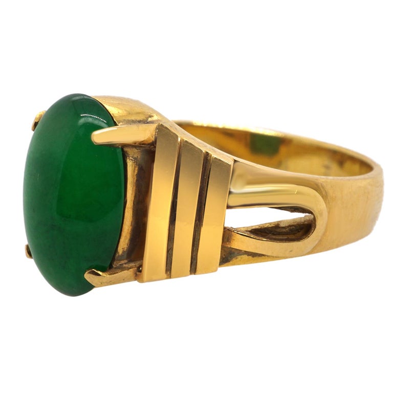 Important Imperial Jadeite Jade 20 Karat Gold Ring
