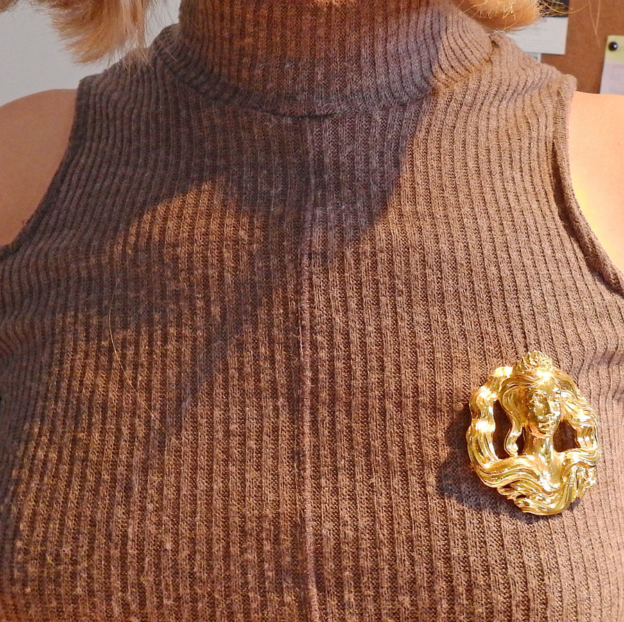 David Webb Gold Brooch Pendant